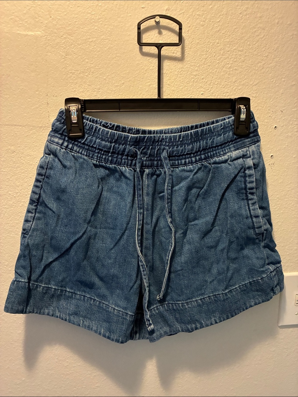 Relaxed Drawstring Denim Shorts - Blue